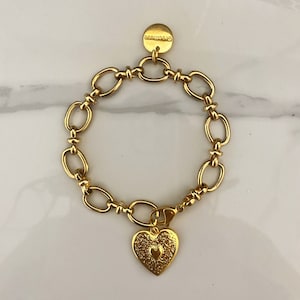Pulsera de corazón, pulsera tono dorado, pulsera de cadena de acero, joyería gruesa. Regalo de San Valentín, joyería para el día a día, dije de corazón.