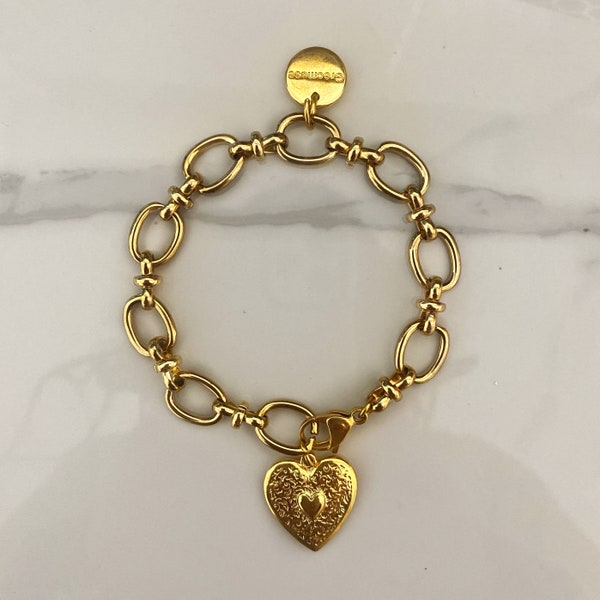 heart bracelet, gold tone bracelet, steel chain bracelet, chunky  jewelry for woman,  Valentine’s Day gift, everyday jewelry, heart charm