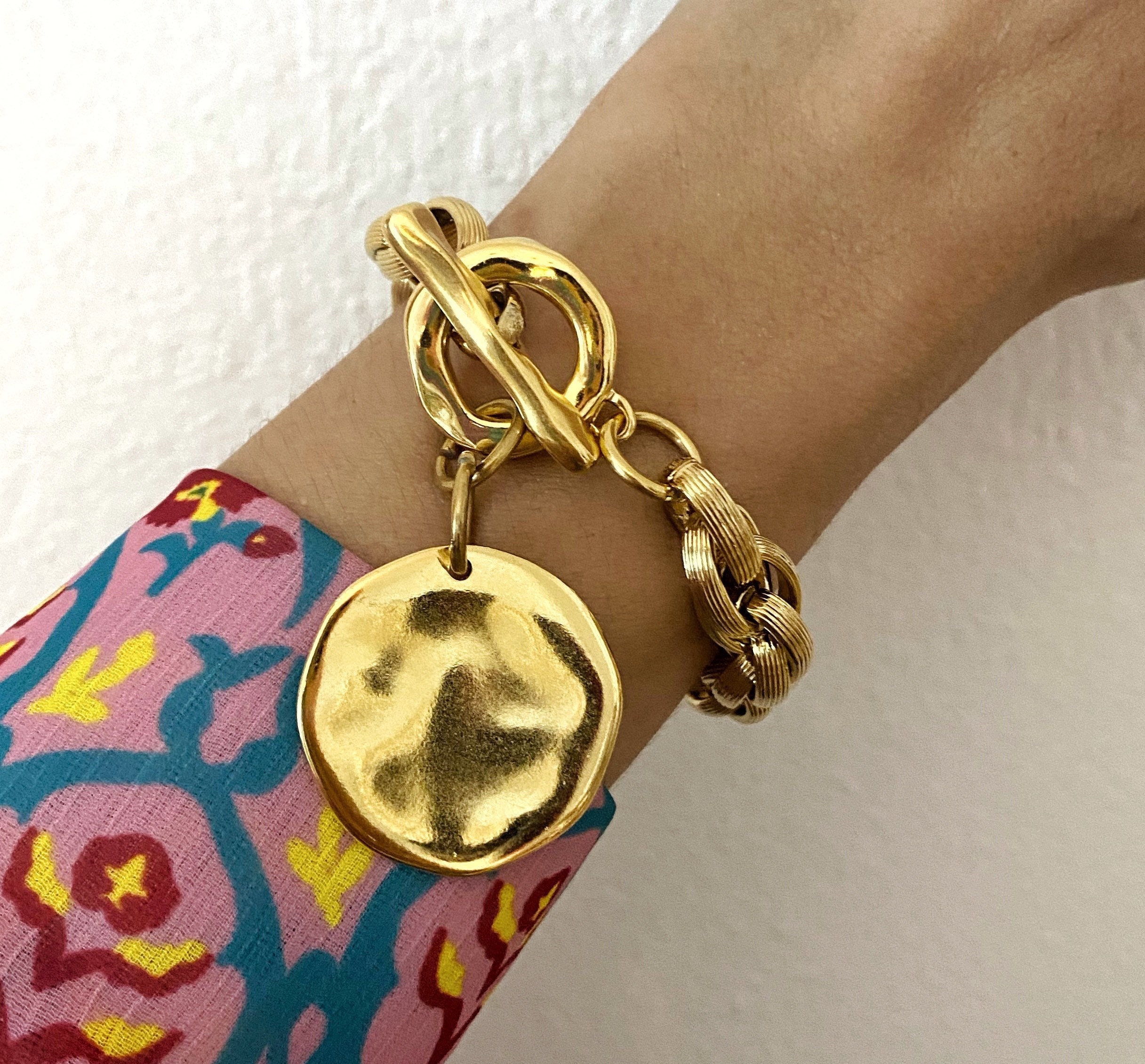 coin bracelet, statement bracelet, big gold tone bracelet, large retro style toggle bracelet, chunky steel chain bracelet with disc pendant,