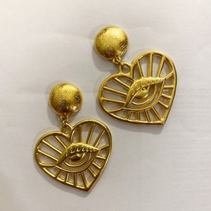 Gold tone heart earrings, evil eye heart earrings, y2k aesthetic, Valentine’s Day gift, evil eye earrings , heart charm earrings