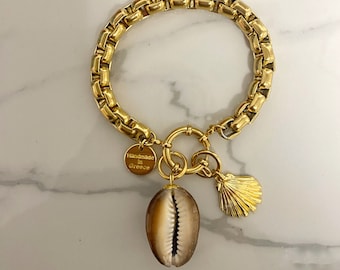 Cowrie shell charm bracelet, gold tone chunky bracelet, round spring clasp bracelet, summer jewelry, large chain bracelet