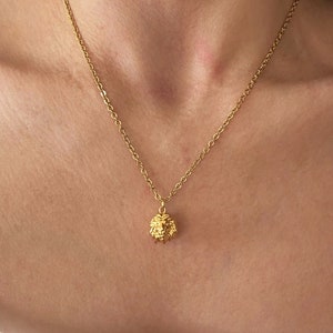Lion pendant necklace , gold lion necklace, dainty charm necklace, lion charm  necklace, collier, halskette, layered necklace,