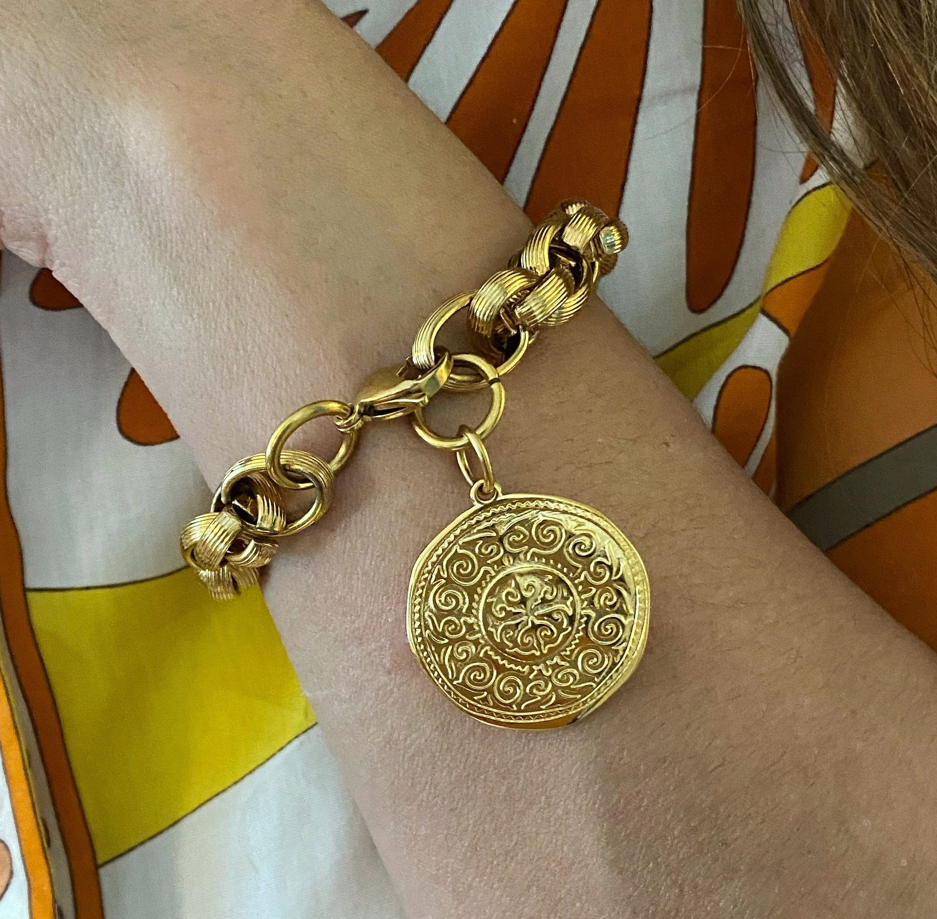 Coin Charm Bracelet, Chunky Gold Tone Chain Bracelet, Gold Coin Charm Bracelet, Chunky Gold Tone Chain Bracelet, Gold