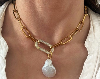 Collier mousqueton en zircone, chaîne à maillons en or, collier moderne avec pendentif de perles fraîches de style baroque, gros collier en or