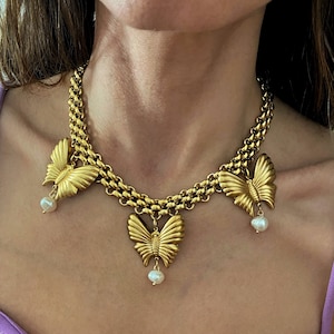 Butterfly necklace, gold chunky choker, y2k aesthetic jewelry, 90s style jewelry, gold chain necklace, big gold necklace, 2000s nostalgia