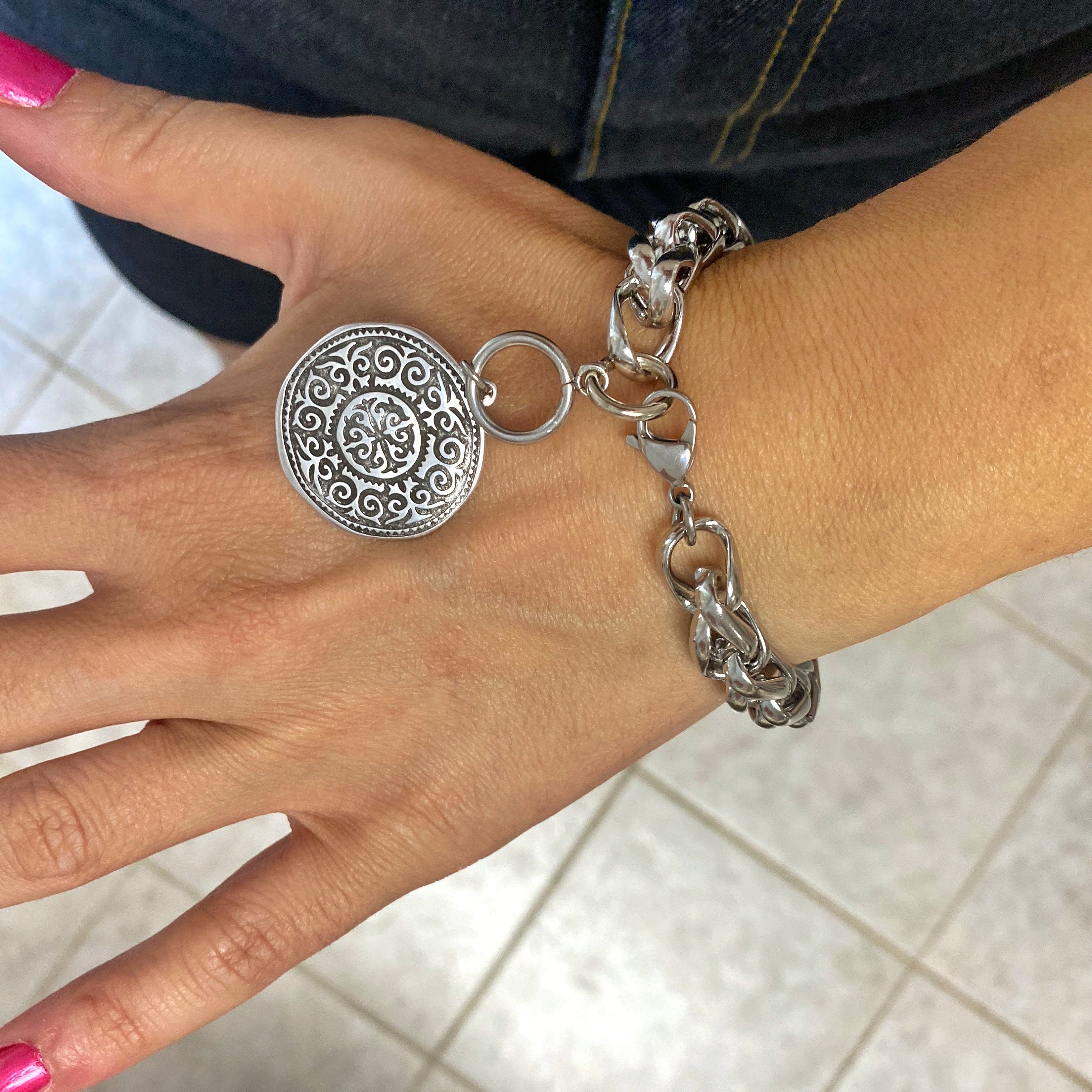 Coin Bracelet, Chunky Bracelet With Coin Charm, Big Coin Coin Bracelet, Chunky Bracelet With Coin Charm, Big Coin