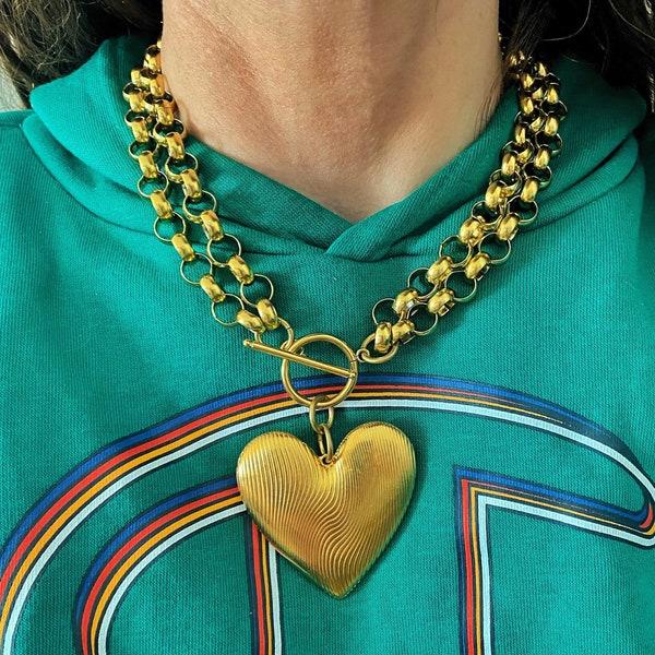 heart necklace, gold oversized heart necklace, toggle necklace with giant heart, big  heart necklace, chunky y2k jewelry, 90s aesthetic