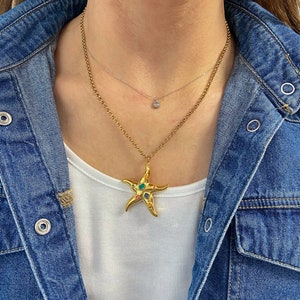 Starfish pendant necklace, gold tone summer necklace, modern y2k jewelry, mermaid necklace, 90s style jewelry, sea lovers jewelry zdjęcie 9