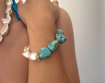 Half turquoise half shell beads bracelet, chunky bracelet  for woman, summer jewelry, huge oversized bracelet , big stone bracelet