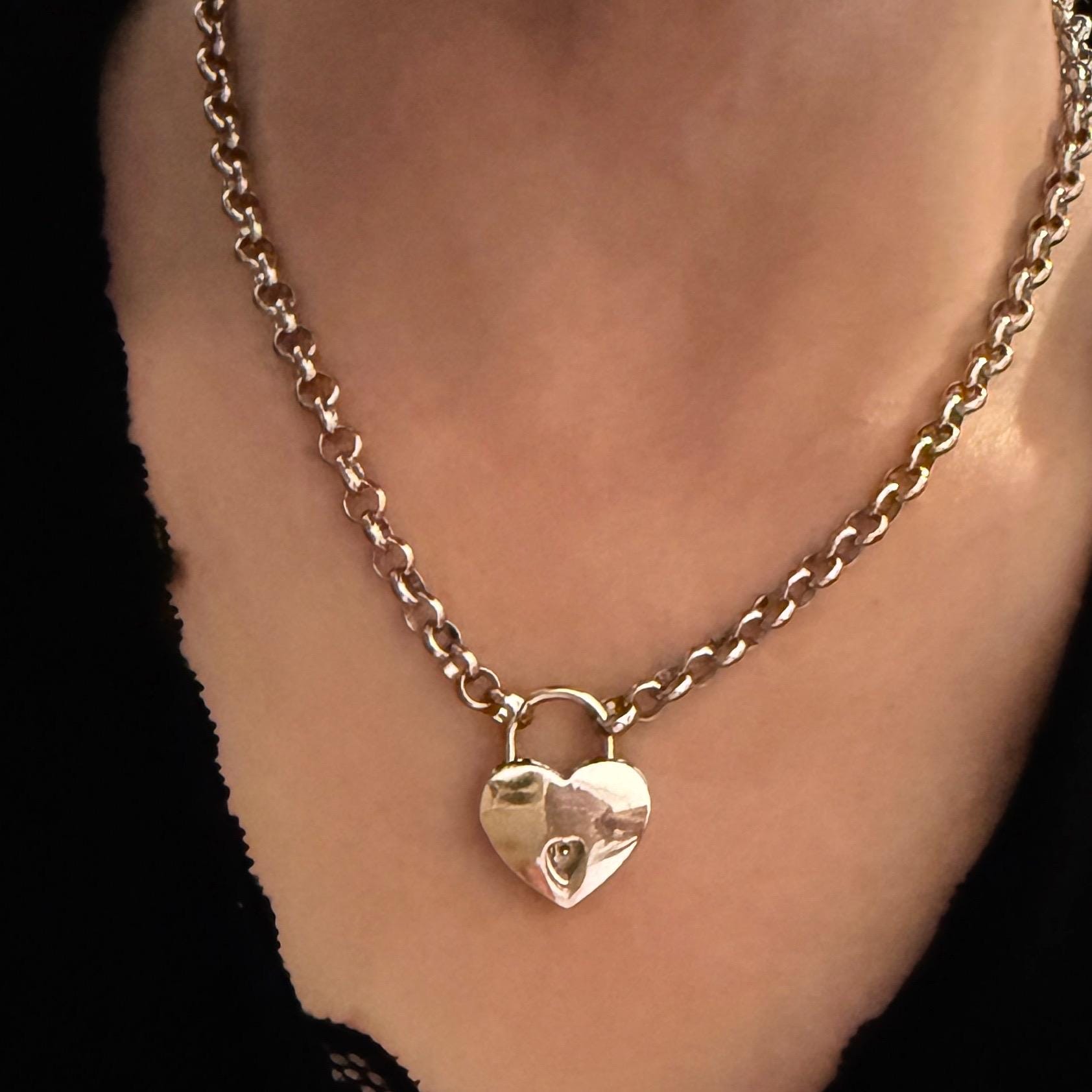 Lock and key locket necklace - Etsy 日本