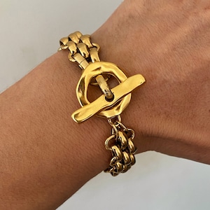 Gold tone retro style  bracelet, chunky chain bracelet, wide flat chain bracelet, gift for wife from husband, big chain toggle bracelet