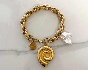 Gold tone Shell Charm Bracelet: Chunky Chain Statement Jewelry