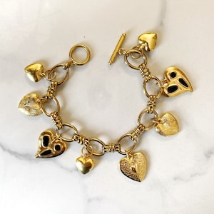 Heart charms bracelet, gold heart bracelet, gold chunky bracelet, big gold bracelet, retro style bracelet, aesthetic jewelry