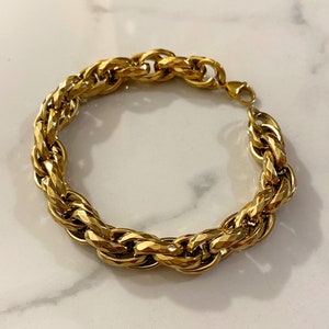 Big gold tone bracelet, chunky chain bracelet, antique retro style jewelry, aesthetic bracelet, oversized bracelet, large chain bracelet