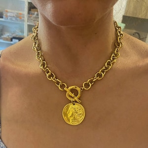 Chunky coin necklace, gold tone  medallion charm necklace,  large chain necklace, toggle choker, oversized coin necklace