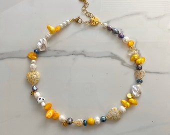 pearl beaded necklace, yellow mixed beads and fresh pearls, 90s style jewelry, y2k, mismatched beaded choker, summer jewelry for woman