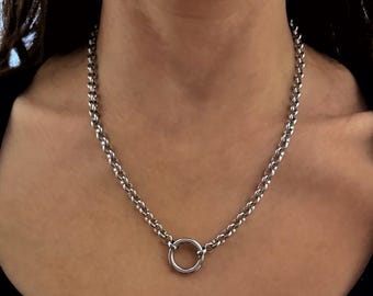 Cadena redonda de acero con colgante, collar con cadena de mosquetón en tono plateado
