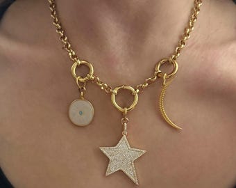 Collar con colgante de estrella y luna con cierre de mosquetón, chapado en oro