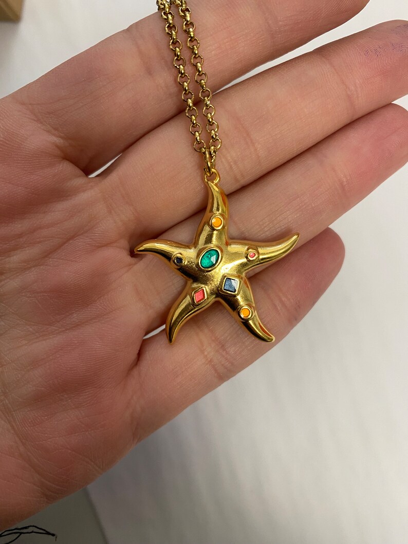 Starfish pendant necklace, gold tone summer necklace, modern y2k jewelry, mermaid necklace, 90s style jewelry, sea lovers jewelry zdjęcie 8