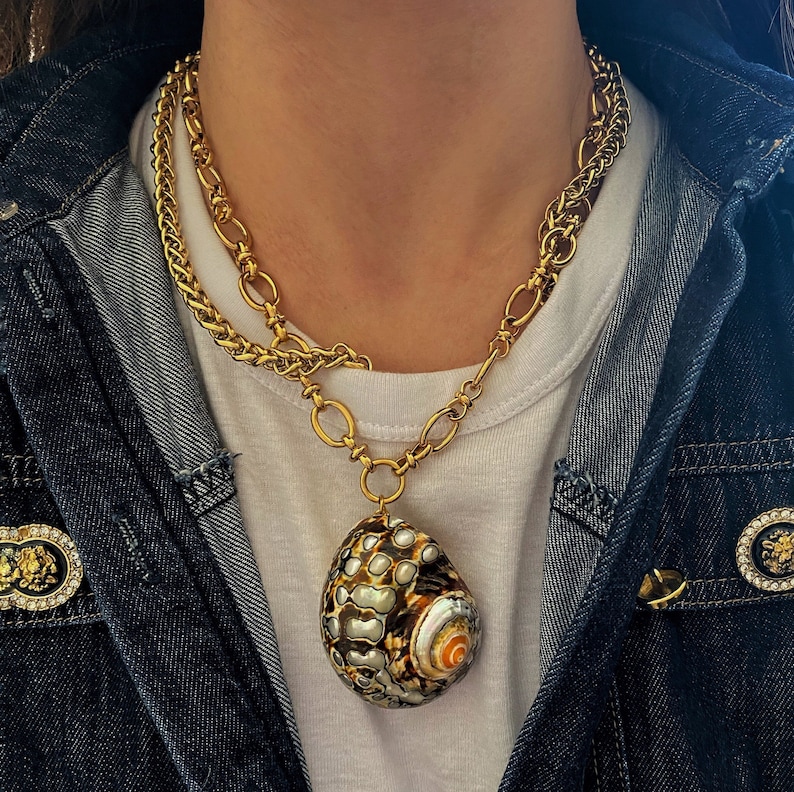 Large shell pendant necklace, giant huge shell necklace, natural shell necklace, mermaid necklace, aesthetic jewelry, summer beach jewelry