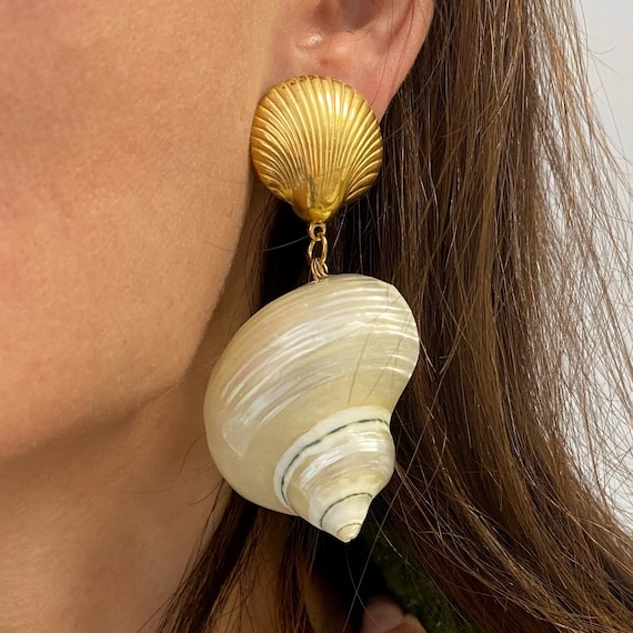 Produktbild von GRACE Muschel Ohrringe | Collections Online Shop