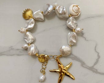 shell charm bracelet, white summer bracelet, boho bridal jewelry, dangling bracelet, beach wedding jewelry, pearl charm bracelet