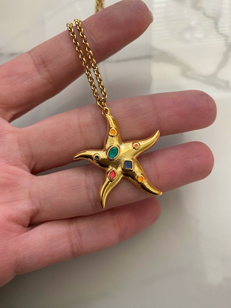 Starfish pendant necklace, gold tone summer necklace, modern y2k jewelry, mermaid necklace, 90s style jewelry, sea lovers jewelry zdjęcie 3