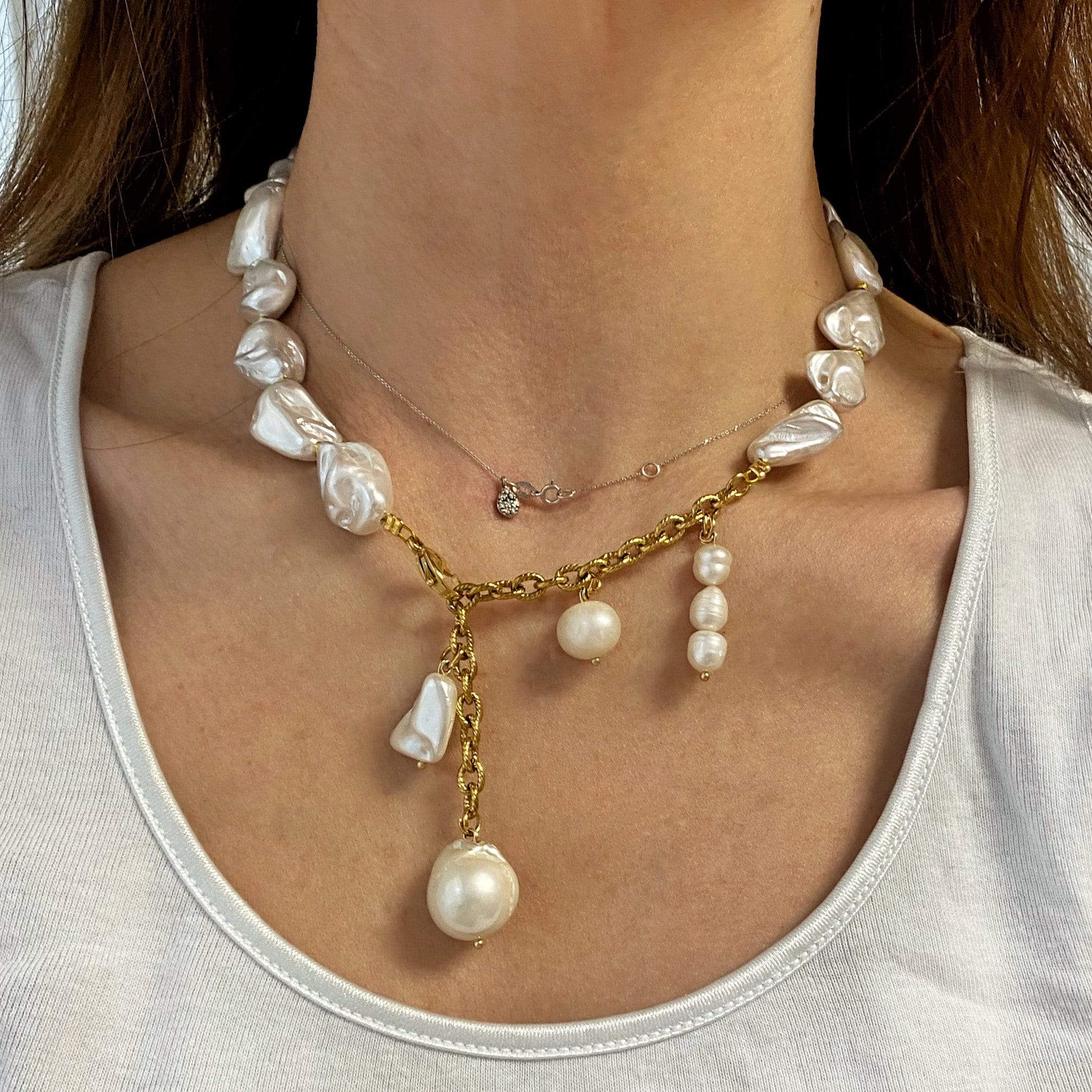 ネックレス・ペンダント LOVE ME MONSTER Baroque Pearl Sheer Ribbon Necklace LOVE ME MONSTER Necklace | Modalova
