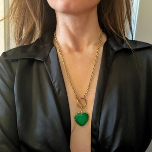 Collier coeur vert, grand collier coeur, grand pendentif coeur, sautoir pour femme, cadeau pour femme, gros bijoux tendance,