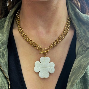 Trefoil pendant necklace, large shell flower necklace, toggle necklace with big yammer pendant, gift ideas for mother sister image 1