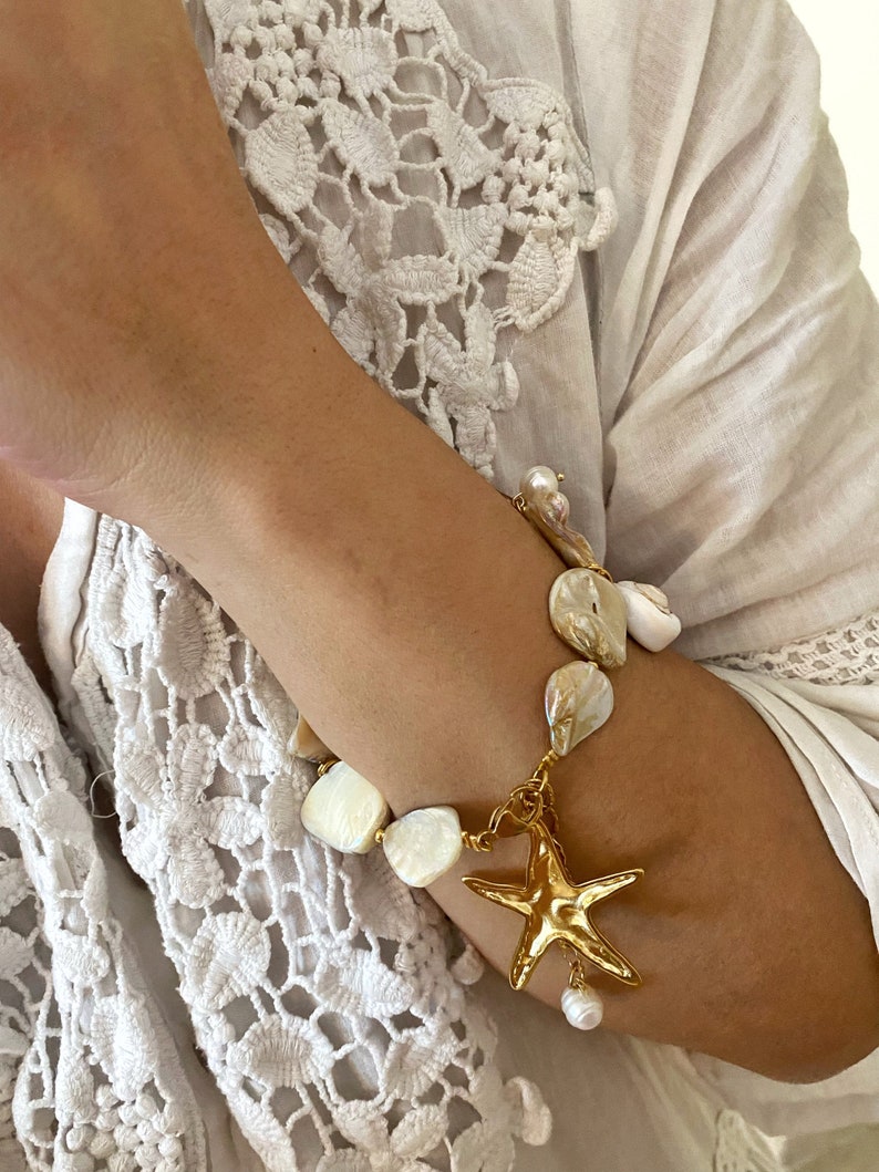 Oversized shells and clam bracelet, boho bridal jewelry, summer beach wedding jewelry, shell charm bracelet, natural clam charms bracelet image 2