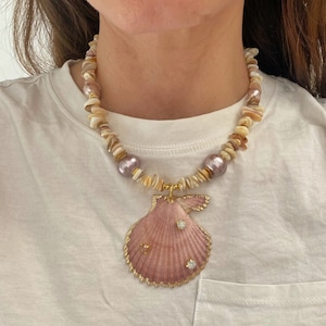 Large shell pendant necklace, natural shell necklace, pearl shell necklace, boho bridal jewelry, mermaid necklace, seashell jewelry