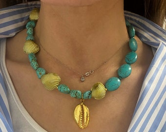 Turquoise color beaded necklace, gold tone shell pendant necklace, chunky summer necklace, mermaid necklace for woman