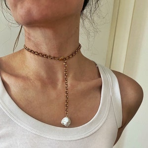 pearl pendant necklace, Baroque style shell charm necklace, rolo steel chain necklace with mother of pearl, adjustable length collier femme, image 1
