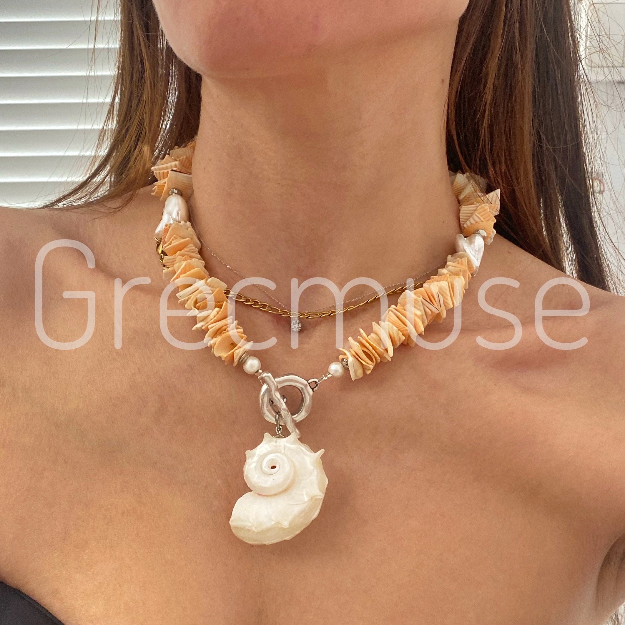 【Monday Edition】SEASHELL NECKLACE Shell Necklace, Seashell Pendant Necklace, Peach Shell