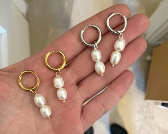 Pearl hoops earrings, hoops with charms, everyday pearl earrings, boho bridal jewelry, summer trendy jewelry, simple pearl earrings