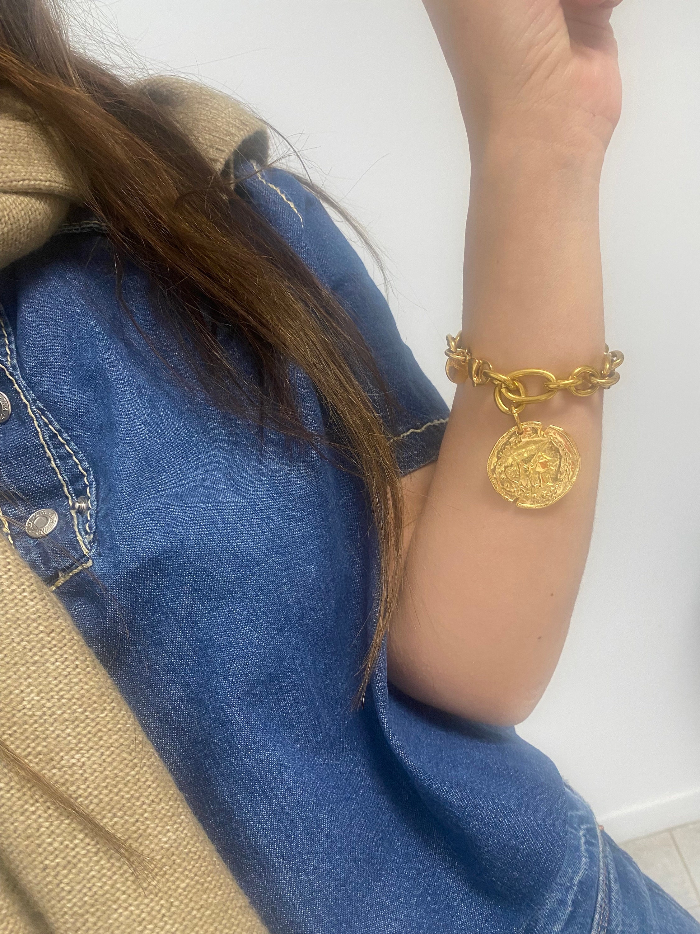 Coin Bracelet for Woman, Huge Gold Tone Coin Bracelet, Big Coin Bracelet for Woman, Huge Gold Tone Coin Bracelet, Big