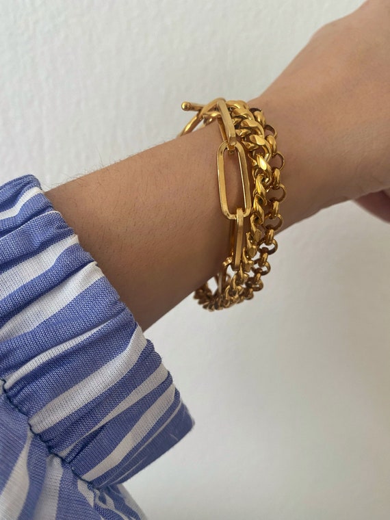 Modern 18 Karat Yellow Gold Rectangular Link Curb Bracelet for sale at  Pamono