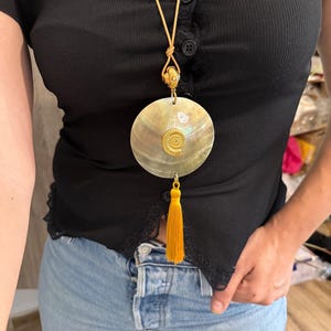 Ketting met kwastje: lange ketting met verstelbaar koord
