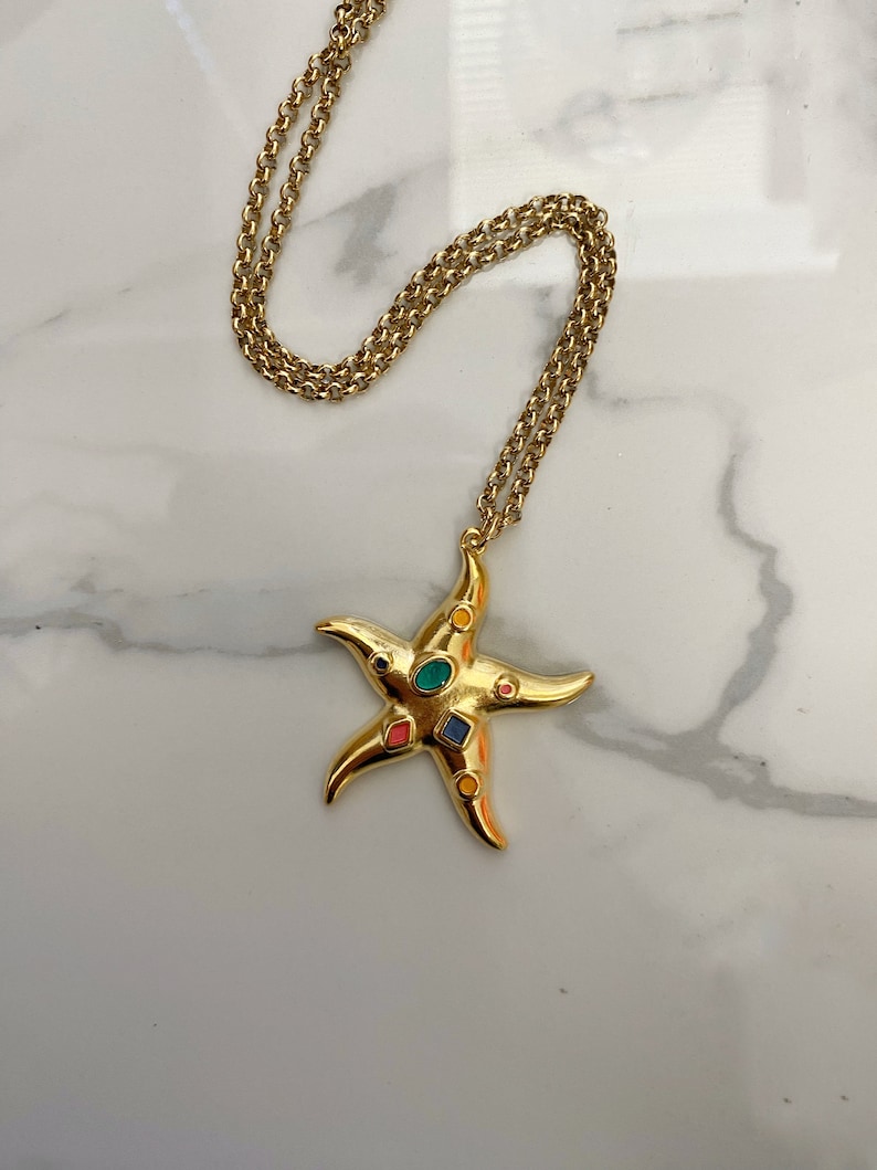 Starfish pendant necklace, gold tone summer necklace, modern y2k jewelry, mermaid necklace, 90s style jewelry, sea lovers jewelry zdjęcie 1