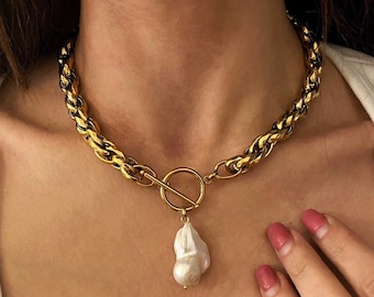 baroque pearl pendant, baroque pearl necklace, chunky toggle necklace, large pearl necklace, necklace .pearl necklace