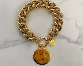 Gold tone coin bracelet, thick chain bracelet for woman, antique retro style jewelry, spring clasp bracelet, large chain bracelet