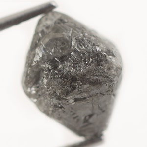 5.64 CT , 10.92X9.36X7.30 MM , Crystal Diamond , Raw Diamond , Rough Diamond , Raw Uncut Diamond , Black Diamond , Jewelry Making , GDR715