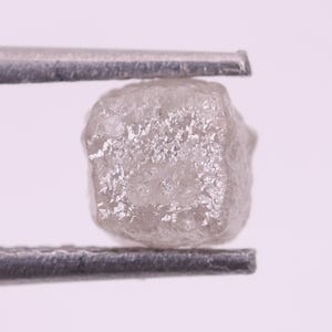 2,11 CT 6,00 x 5,80 x 5,80 mm | Natuurlijke kubusdiamant | Grijze kubus ruwe diamant | Ruwe diamant kubus | Kubusdiamant voor ring | Doos diamant GDR373