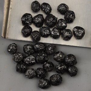 5-10 Stück 6-7 mm schwarzer Rohdiamant, natürlicher runder schwarzer Rohdiamant, ungeschliffener Diamant, konfliktfrei