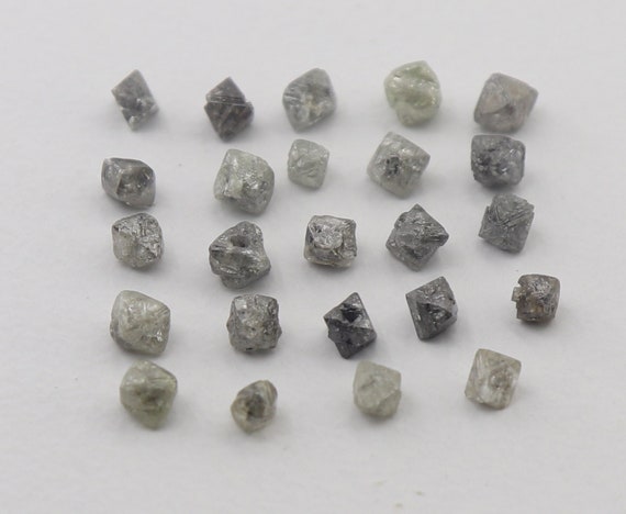 ダイヤモンド　原石 3.27 カラット ロット! / 2.5-3.0 mm 希少ミックス クリスタル ラフ
