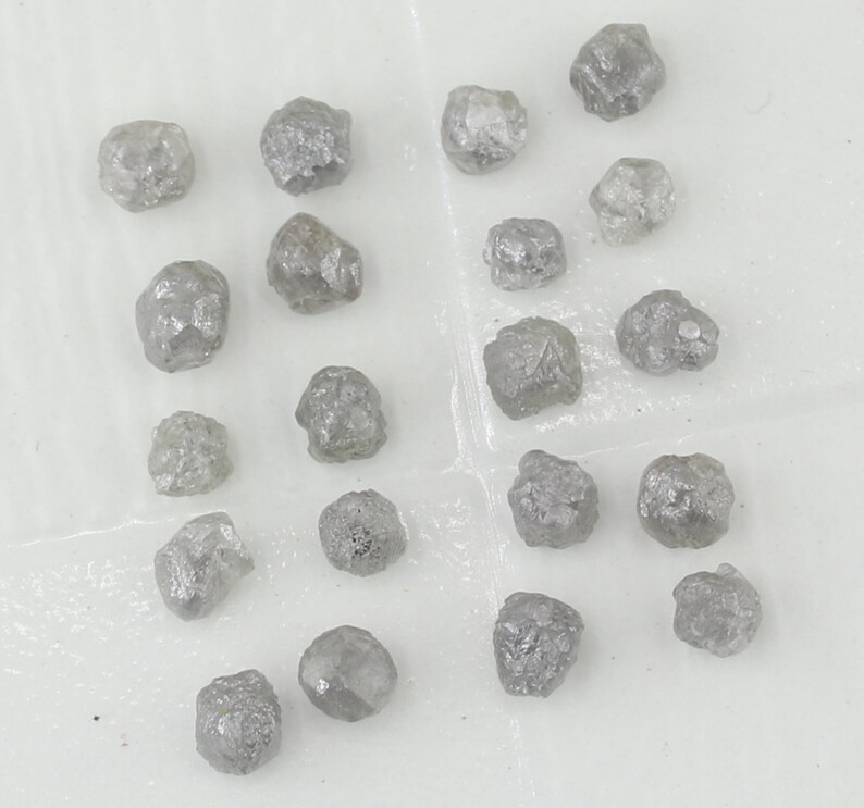 Conflict Free Uncut Diamond 10-50 Pcs 2.0-3.0mm Grey Rough Diamond Natural Round Grey Raw Diamond