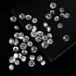 2.00-3.00 MM、ソルトアンドペッパーダイヤモンド、ラウンドカットダイヤモンド、ソリティアダイヤモンド、ポリッシュダイヤモンド、ブリリアントカットダイヤモンド（10〜50個のオプション） 画像 1