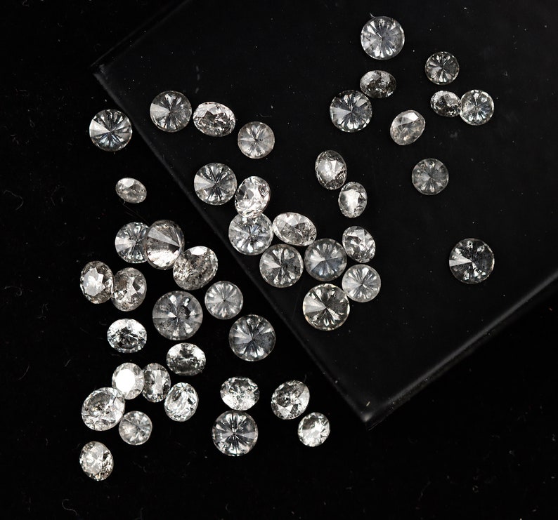 2.00-3.00 MM、ソルトアンドペッパーダイヤモンド、ラウンドカットダイヤモンド、ソリティアダイヤモンド、ポリッシュダイヤモンド、ブリリアントカットダイヤモンド（10〜50個のオプション） 画像 1