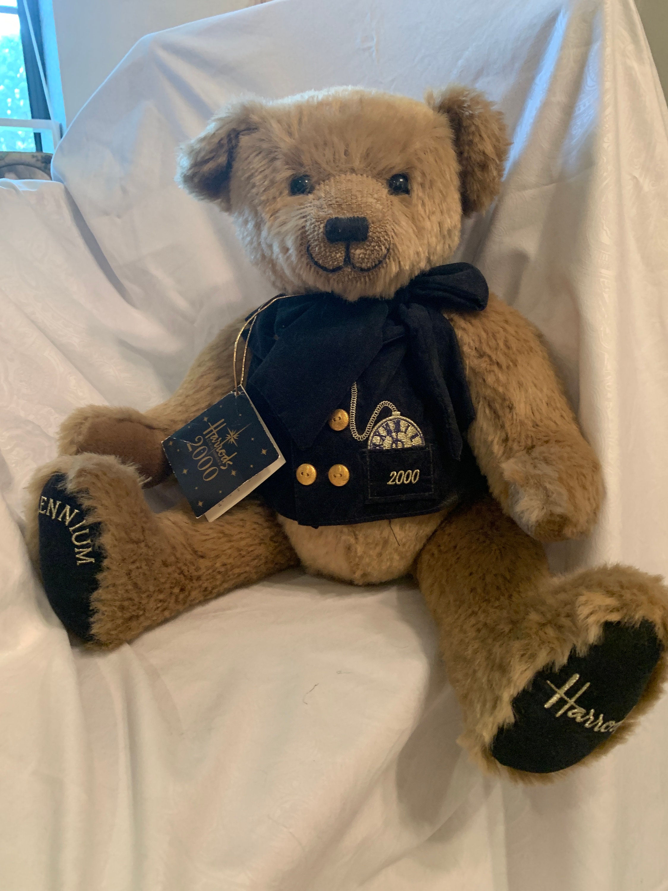 Harrods Christmas Bear 2023 Ethan (36cm)